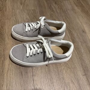 ABEO Jumpstreet Sneaker (6.5 Women) Grey Suede